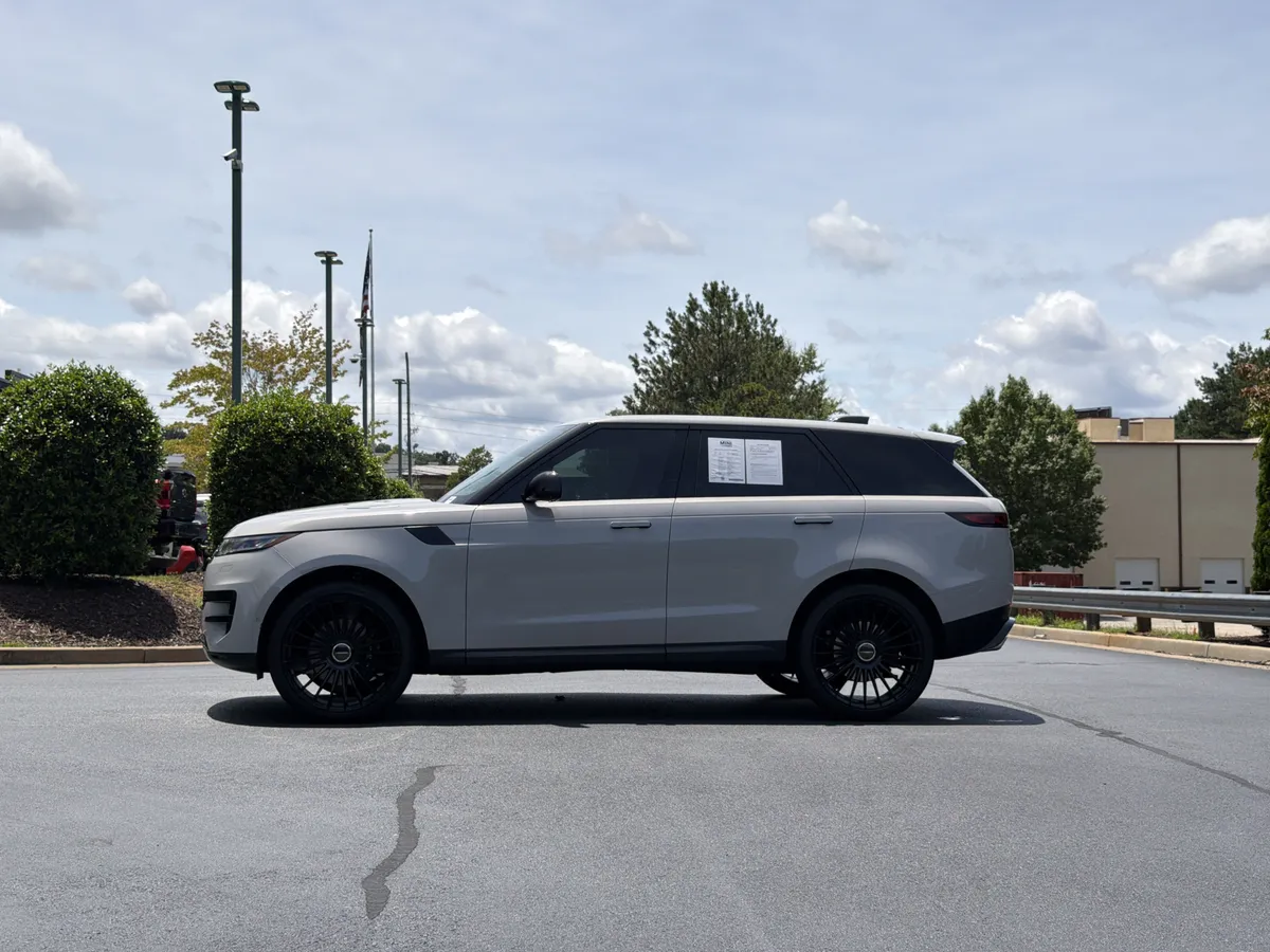 2024 Land Rover Range Rover Sport SE thumbnail 13
