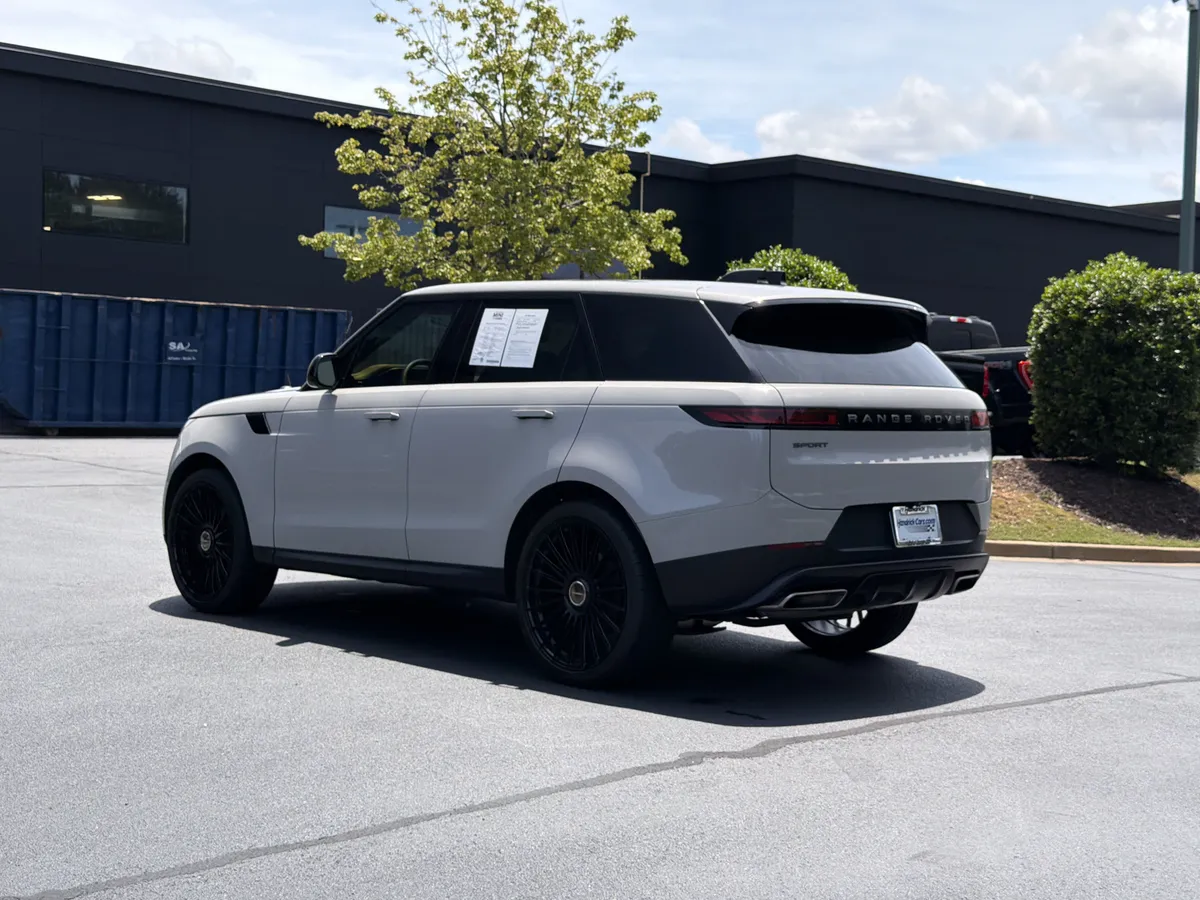 2024 Land Rover Range Rover Sport SE thumbnail 14