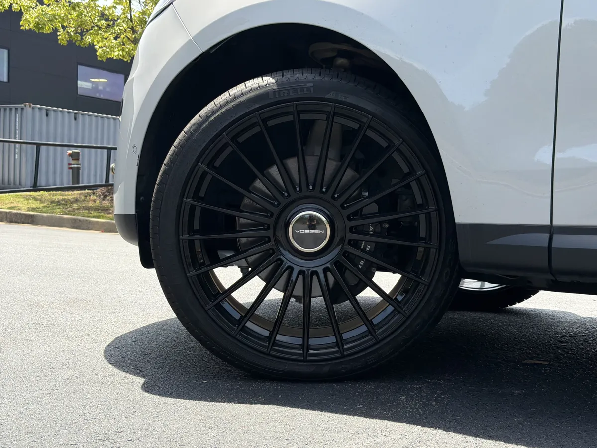 2024 Land Rover Range Rover Sport SE thumbnail 16