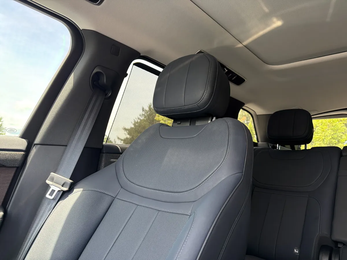 2024 Land Rover Range Rover Sport SE thumbnail 19
