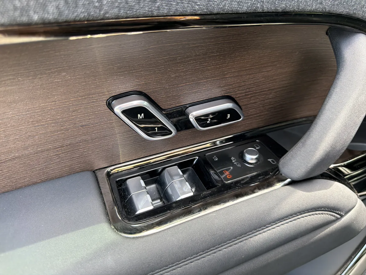 2024 Land Rover Range Rover Sport SE thumbnail 24