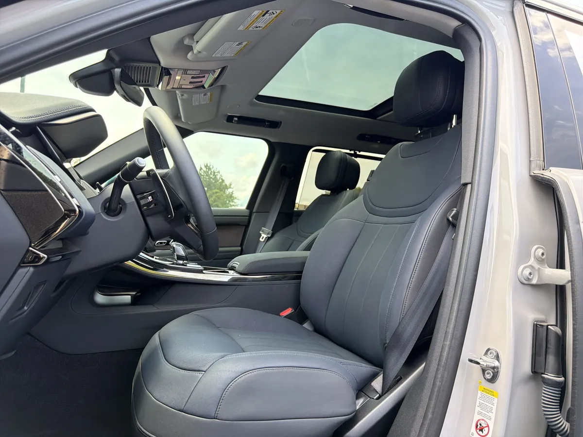 2024 Land Rover Range Rover Sport SE thumbnail 6