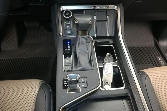 2024 Lexus GX 550 Overtrail+ thumbnail 10