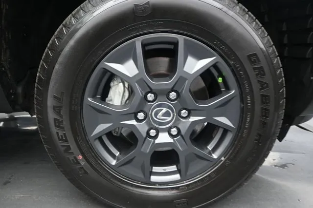 2024 Lexus GX 550 Overtrail+ thumbnail 19