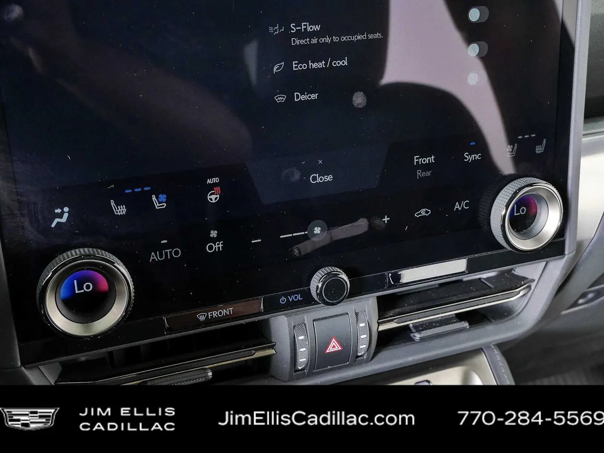 2024 Lexus GX GX 550 Luxury thumbnail 16