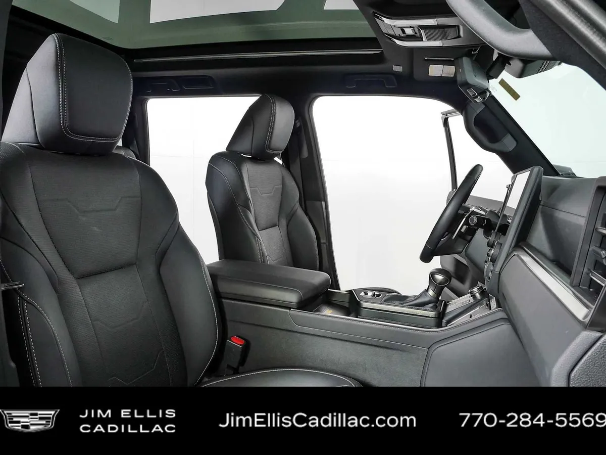 2024 Lexus GX GX 550 Luxury thumbnail 23