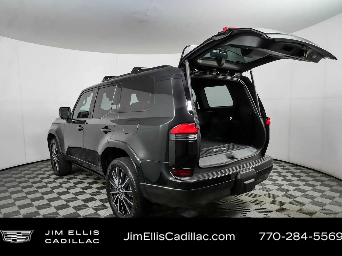 2024 Lexus GX GX 550 Luxury thumbnail 34