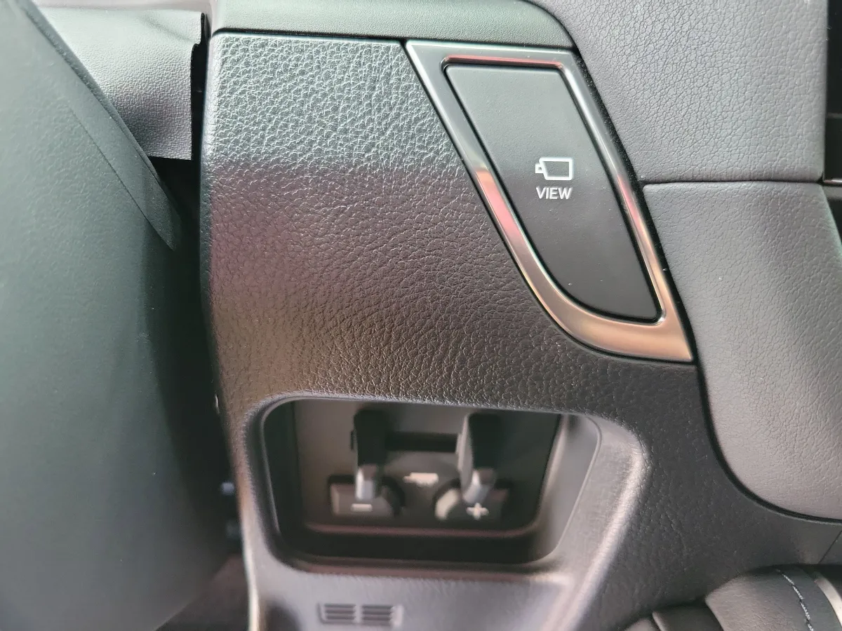 2024 Lexus GX GX 550 Luxury+ thumbnail 17