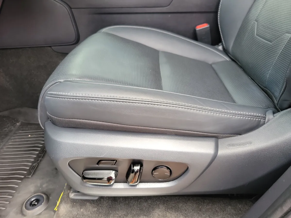 2024 Lexus GX GX 550 Luxury+ thumbnail 6