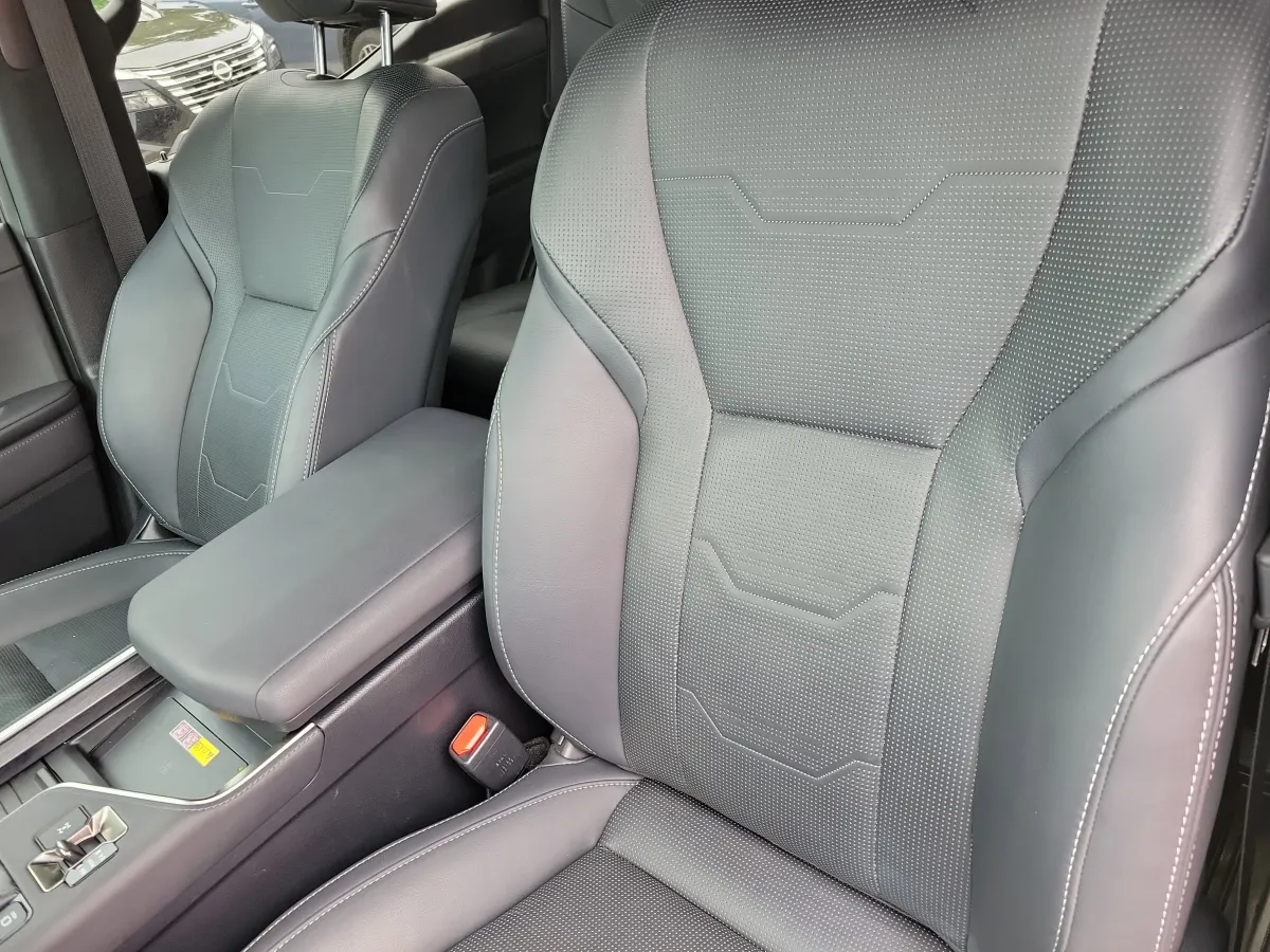 2024 Lexus GX GX 550 Luxury+ thumbnail 7