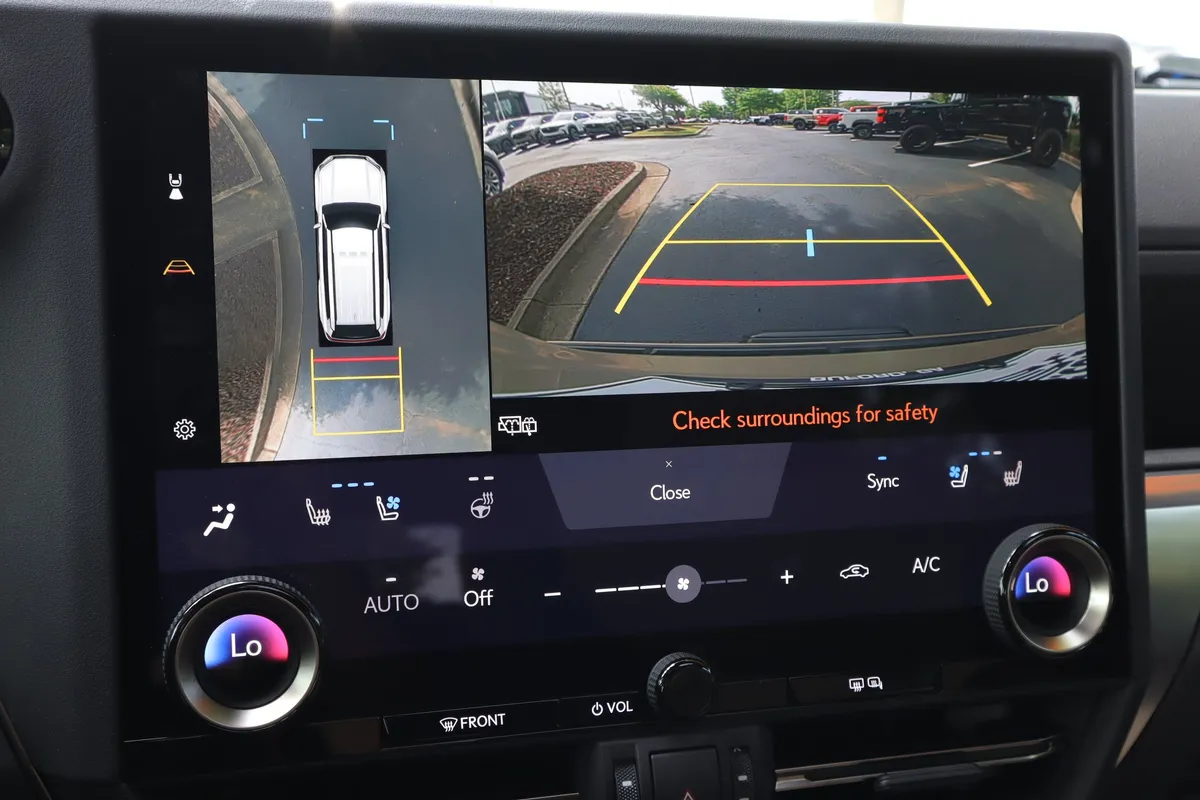 2024 Lexus GX GX 550 Overtrail+ thumbnail 15
