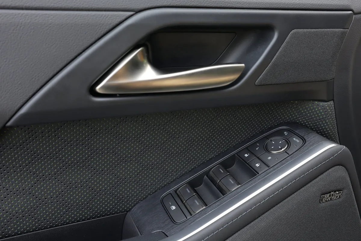 2024 Lexus GX GX 550 Overtrail+ thumbnail 23