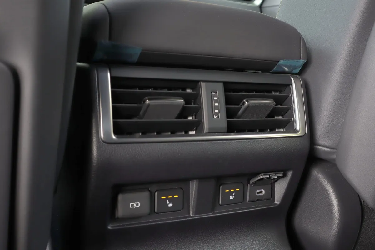 2024 Lexus GX GX 550 Overtrail+ thumbnail 25