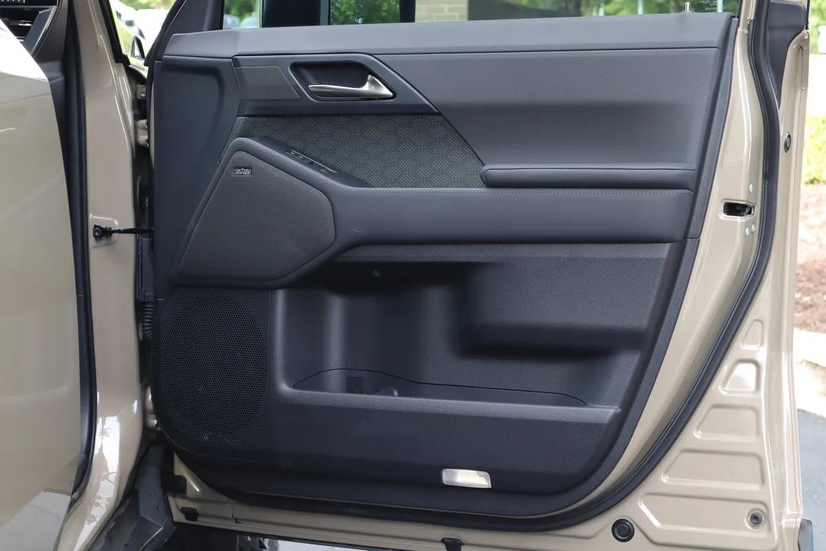 2024 Lexus GX GX 550 Overtrail+ thumbnail 27