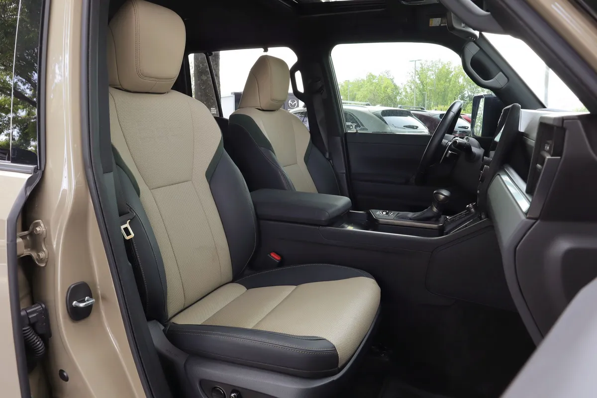 2024 Lexus GX GX 550 Overtrail+ thumbnail 28