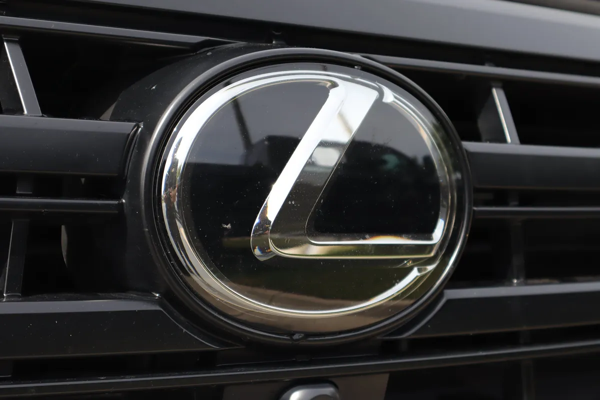 2024 Lexus GX GX 550 Overtrail+ thumbnail 35