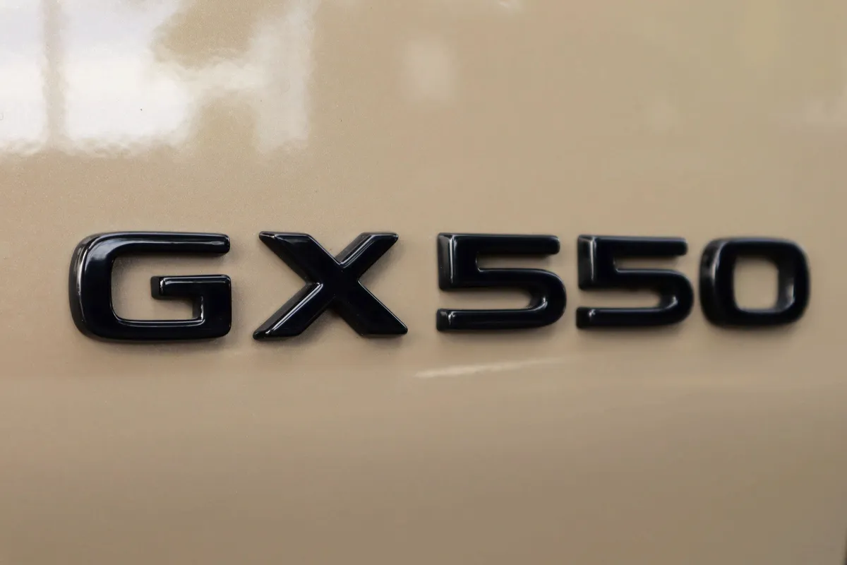 2024 Lexus GX GX 550 Overtrail+ thumbnail 36