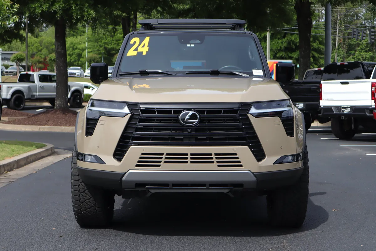 2024 Lexus GX GX 550 Overtrail+ thumbnail 38