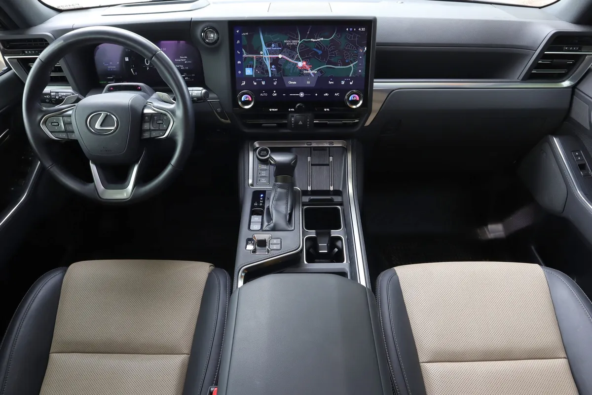 2024 Lexus GX GX 550 Overtrail+ thumbnail 7