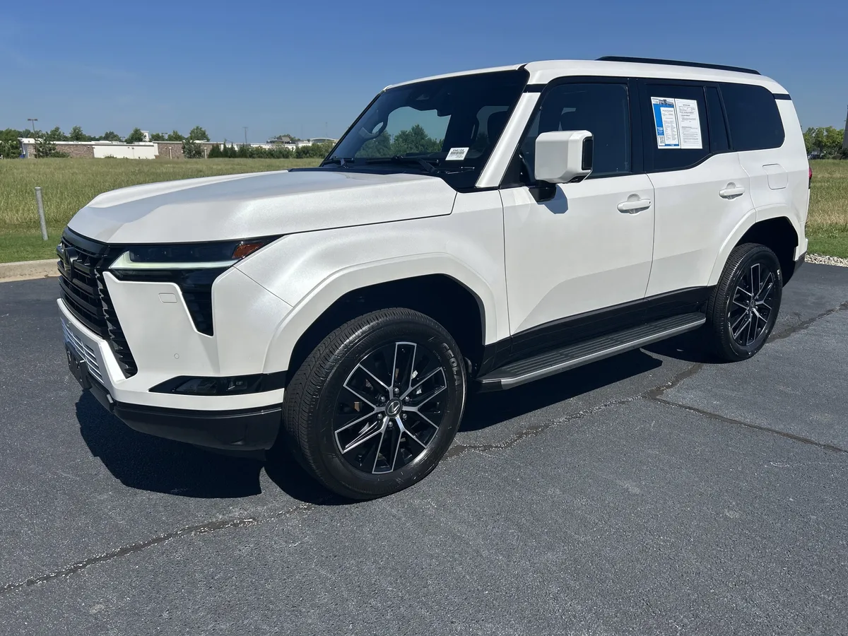 2024 Lexus GX GX 550 Premium+ thumbnail 4