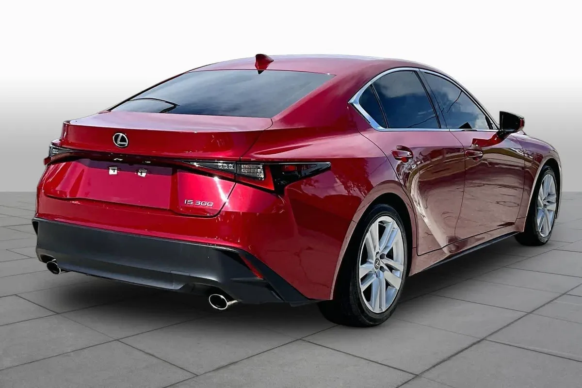 2024 Lexus IS 300 thumbnail 13