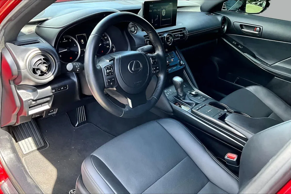 2024 Lexus IS 300 thumbnail 18