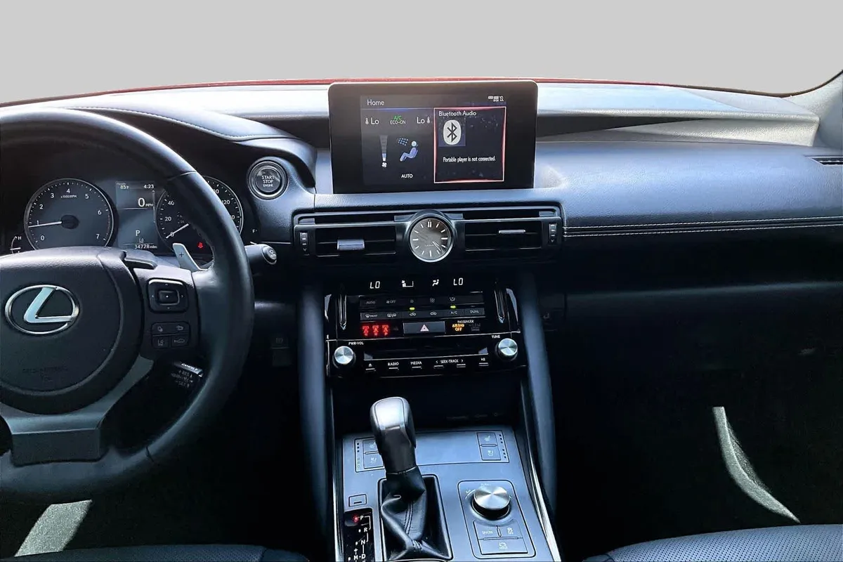 2024 Lexus IS 300 thumbnail 7