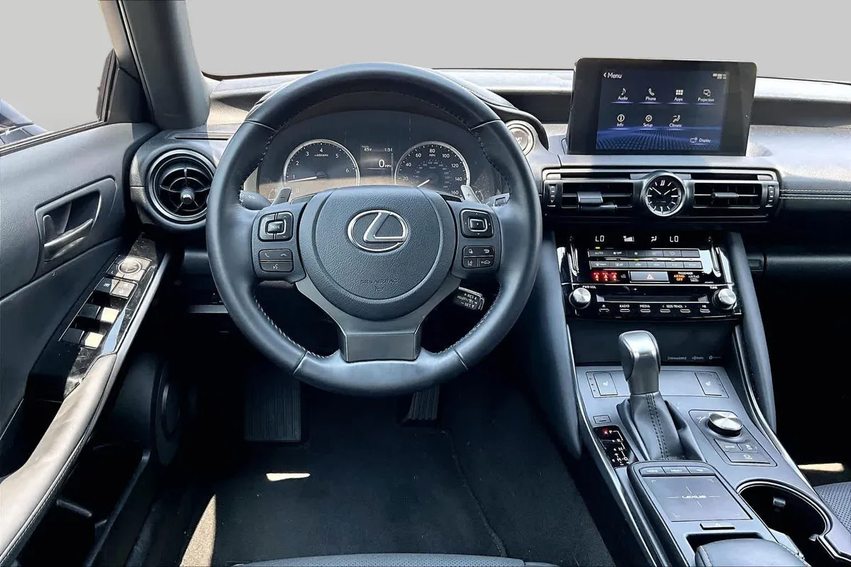 2024 Lexus IS 350 F SPORT Design thumbnail 10