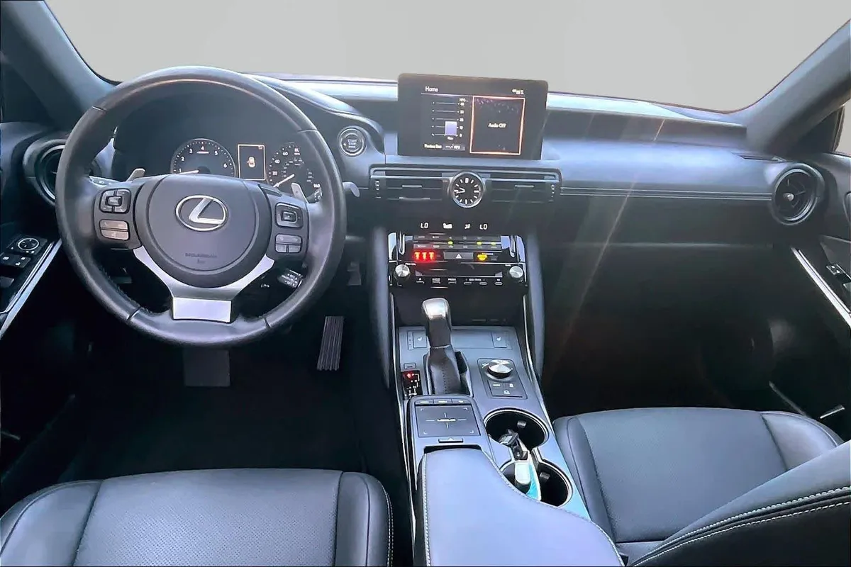 2024 Lexus IS 350 F SPORT Design thumbnail 31