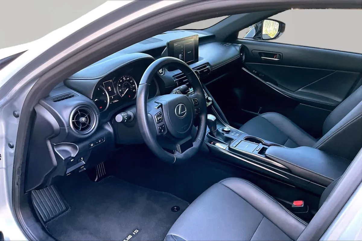 2024 Lexus IS 350 F SPORT Design thumbnail 35