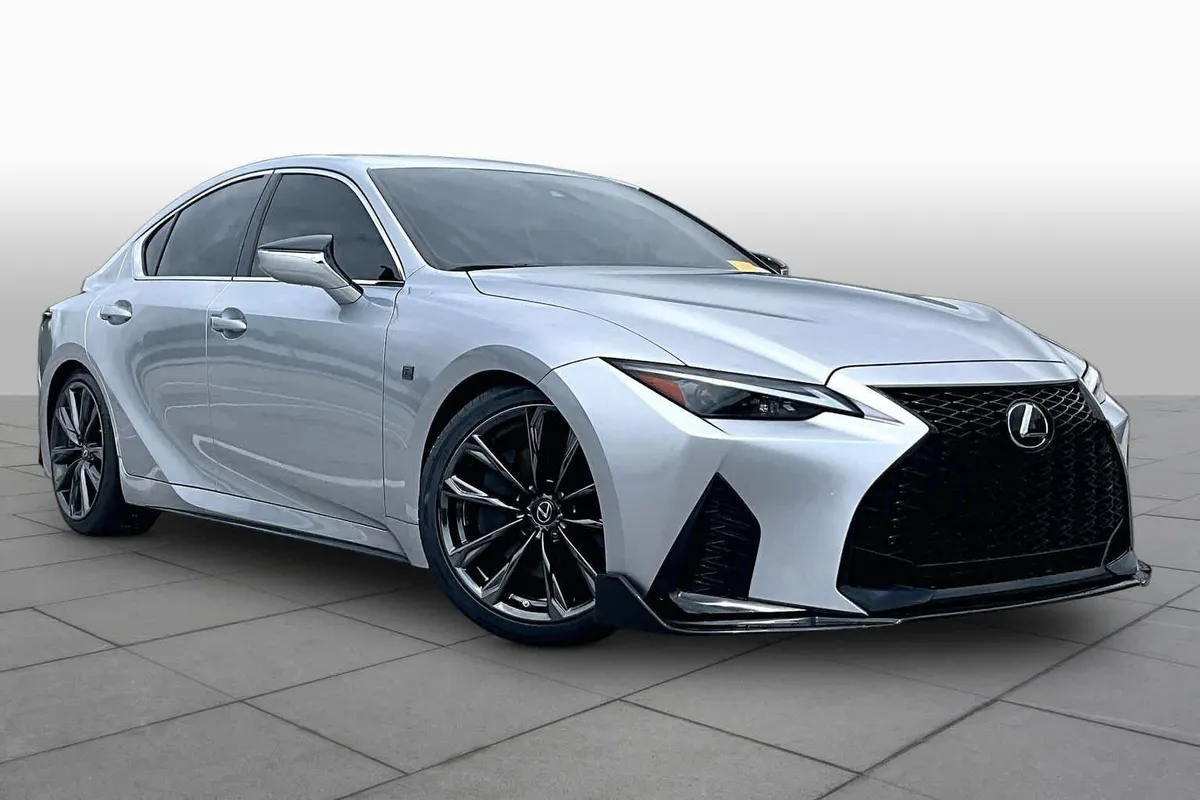 2024 Lexus IS 350 F SPORT Design thumbnail 4
