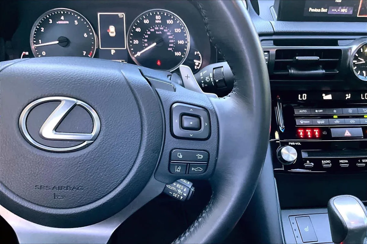 2024 Lexus IS 350 F SPORT Design thumbnail 49