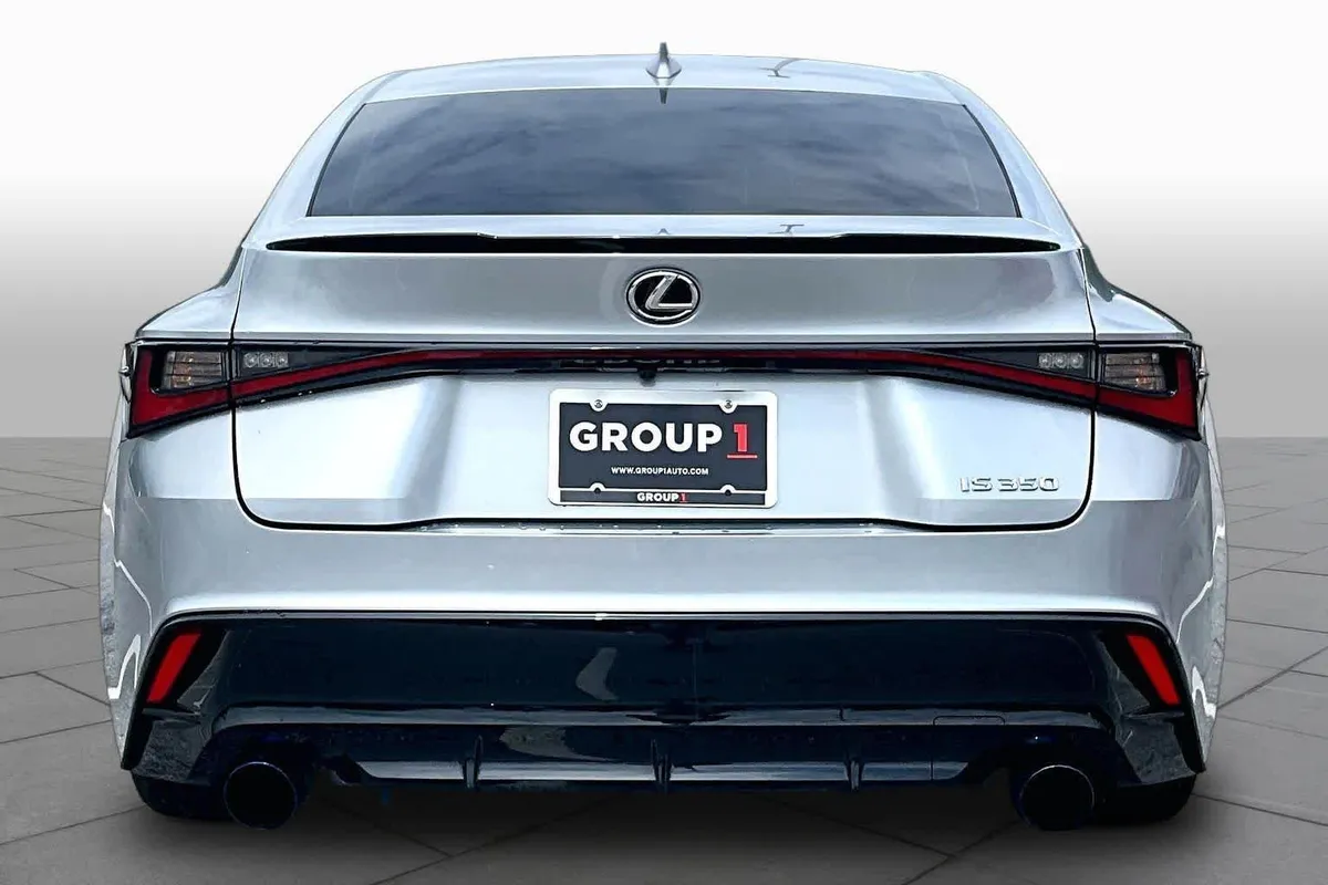 2024 Lexus IS 350 F SPORT Design thumbnail 8