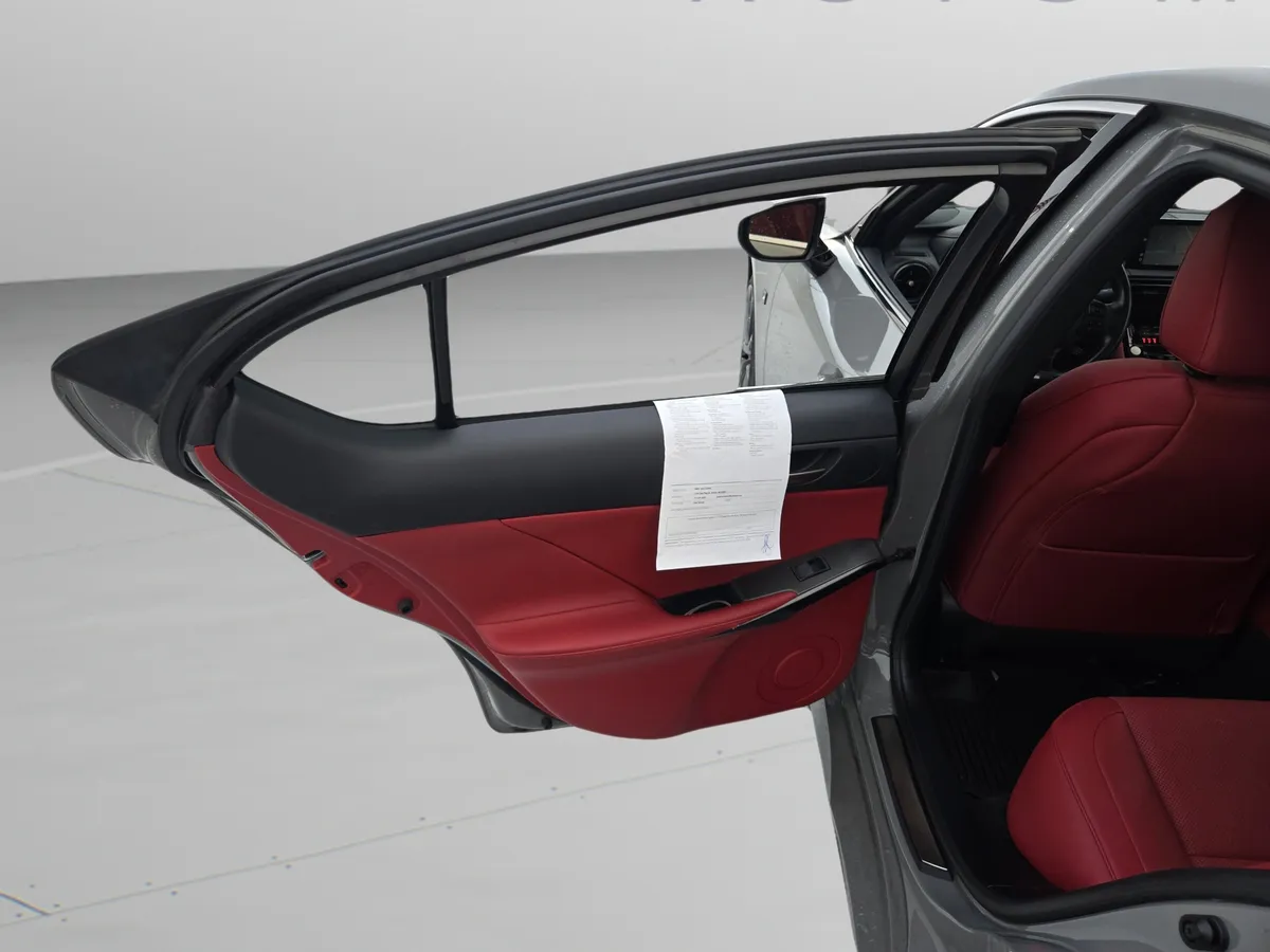 2024 LEXUS IS 350 F SPORT Design thumbnail 21