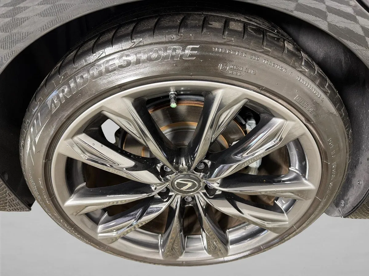 2024 Lexus IS IS 300 F SPORT thumbnail 18