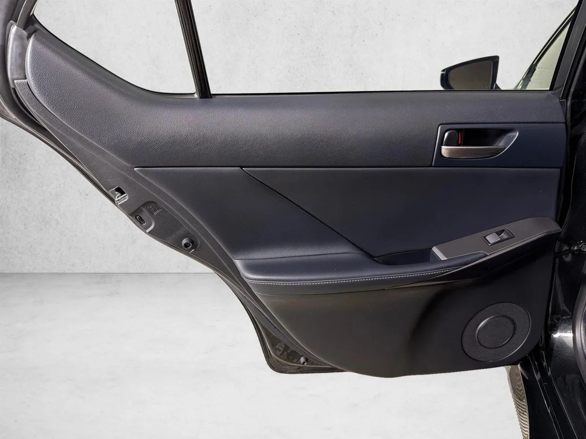 2024 Lexus IS IS 300 F SPORT thumbnail 22