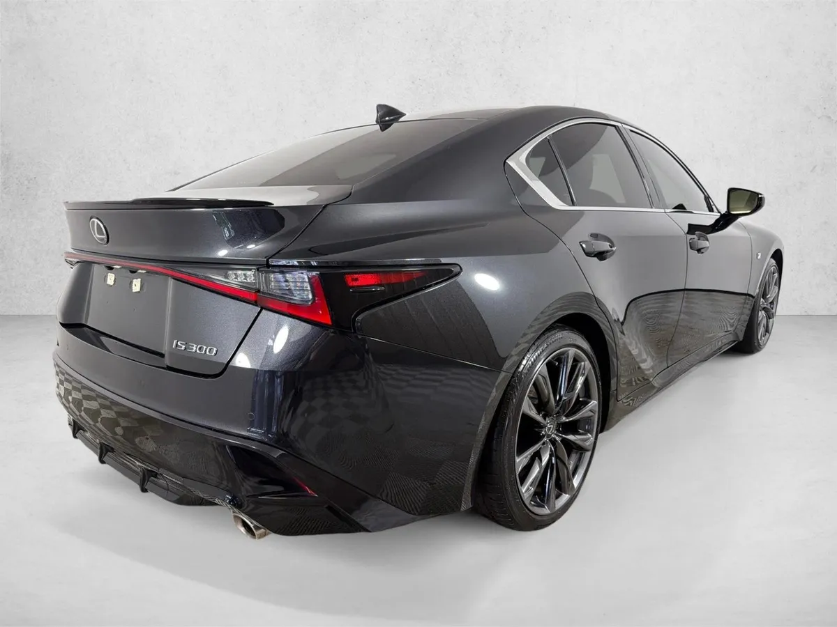 2024 Lexus IS IS 300 F SPORT thumbnail 4
