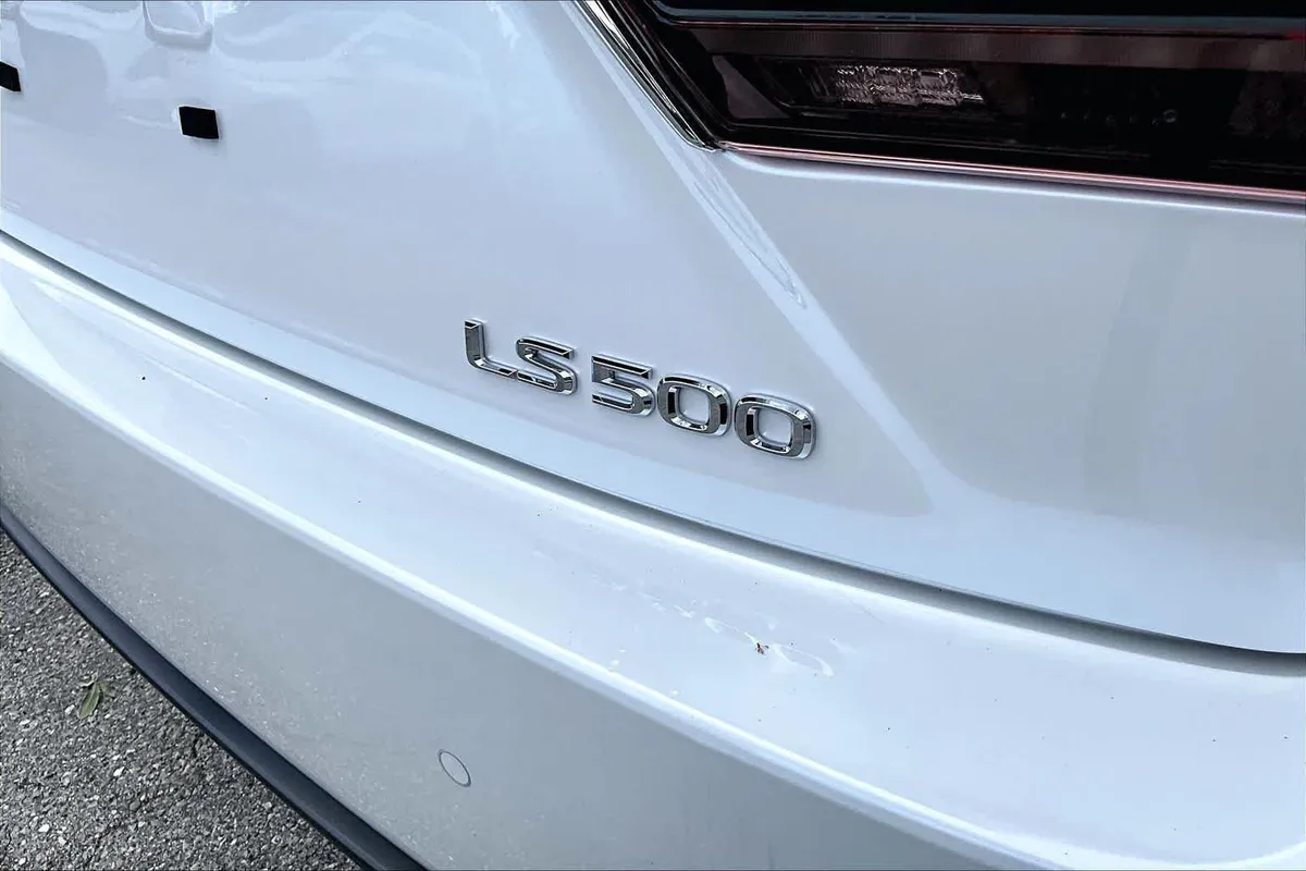 2024 Lexus LS 500 thumbnail 10