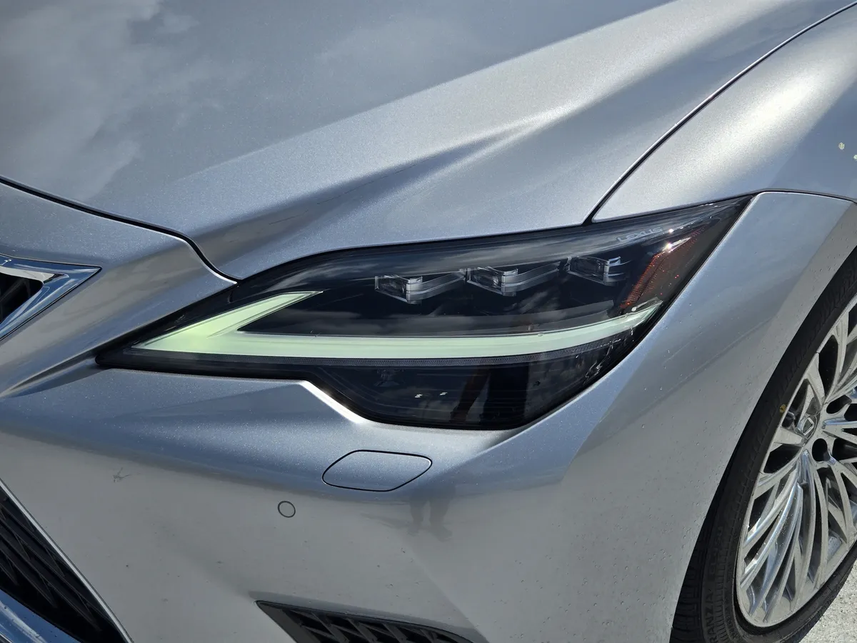 2024 LEXUS LS 500 thumbnail 10