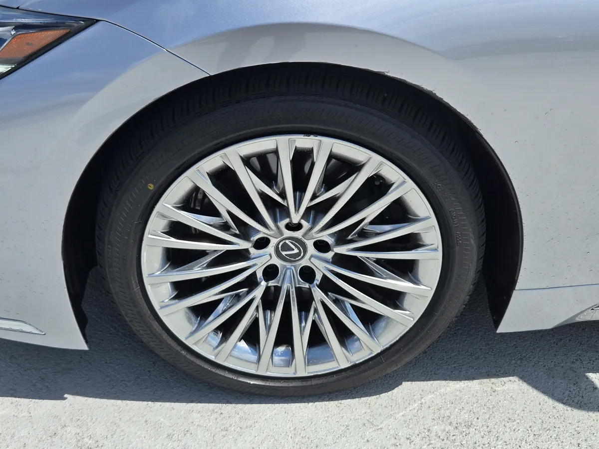 2024 LEXUS LS 500 thumbnail 11