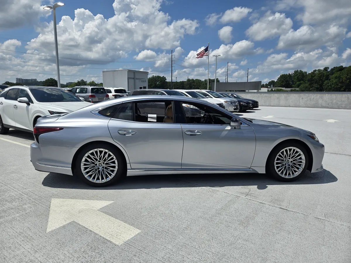 2024 LEXUS LS 500 thumbnail 7