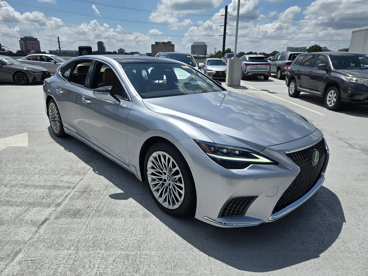 2024 LEXUS LS 500 thumbnail 8
