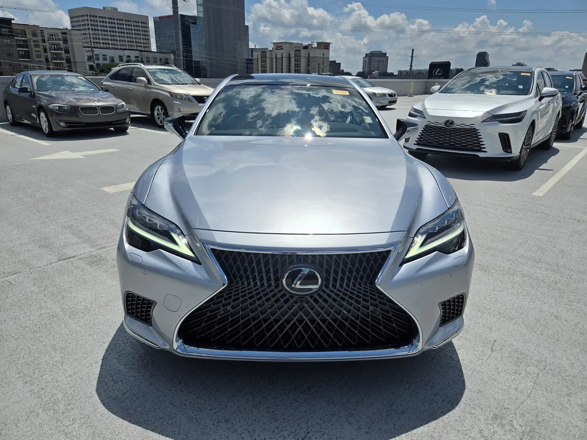 2024 LEXUS LS 500 thumbnail 9