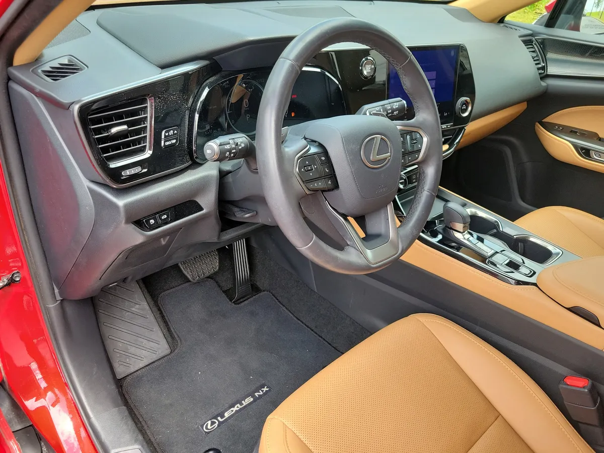 2024 LEXUS NX 250 thumbnail 3
