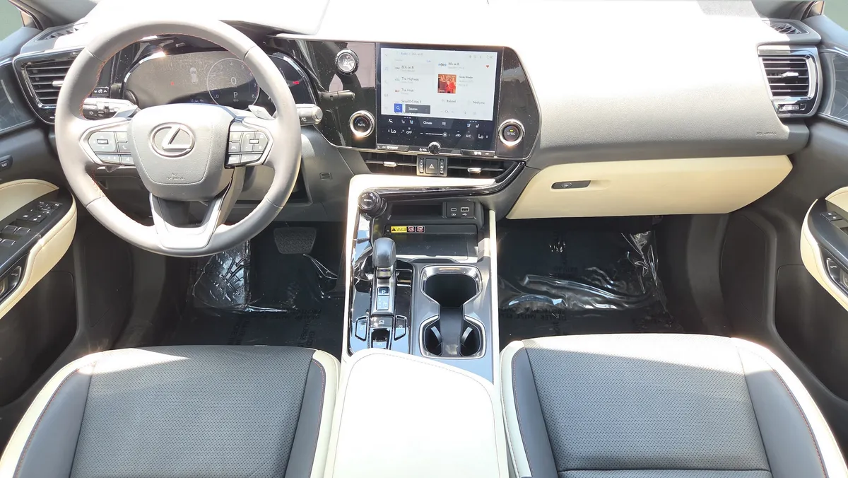 2024 LEXUS NX NX 250 Premium thumbnail 16