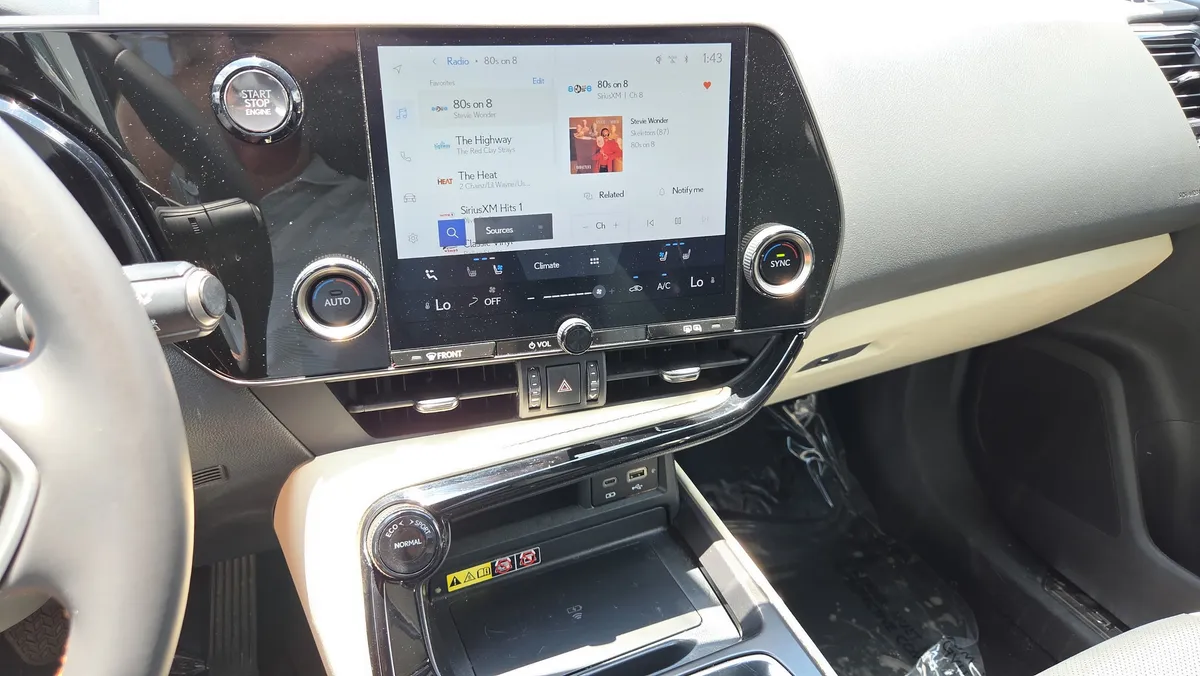 2024 LEXUS NX NX 250 Premium thumbnail 21