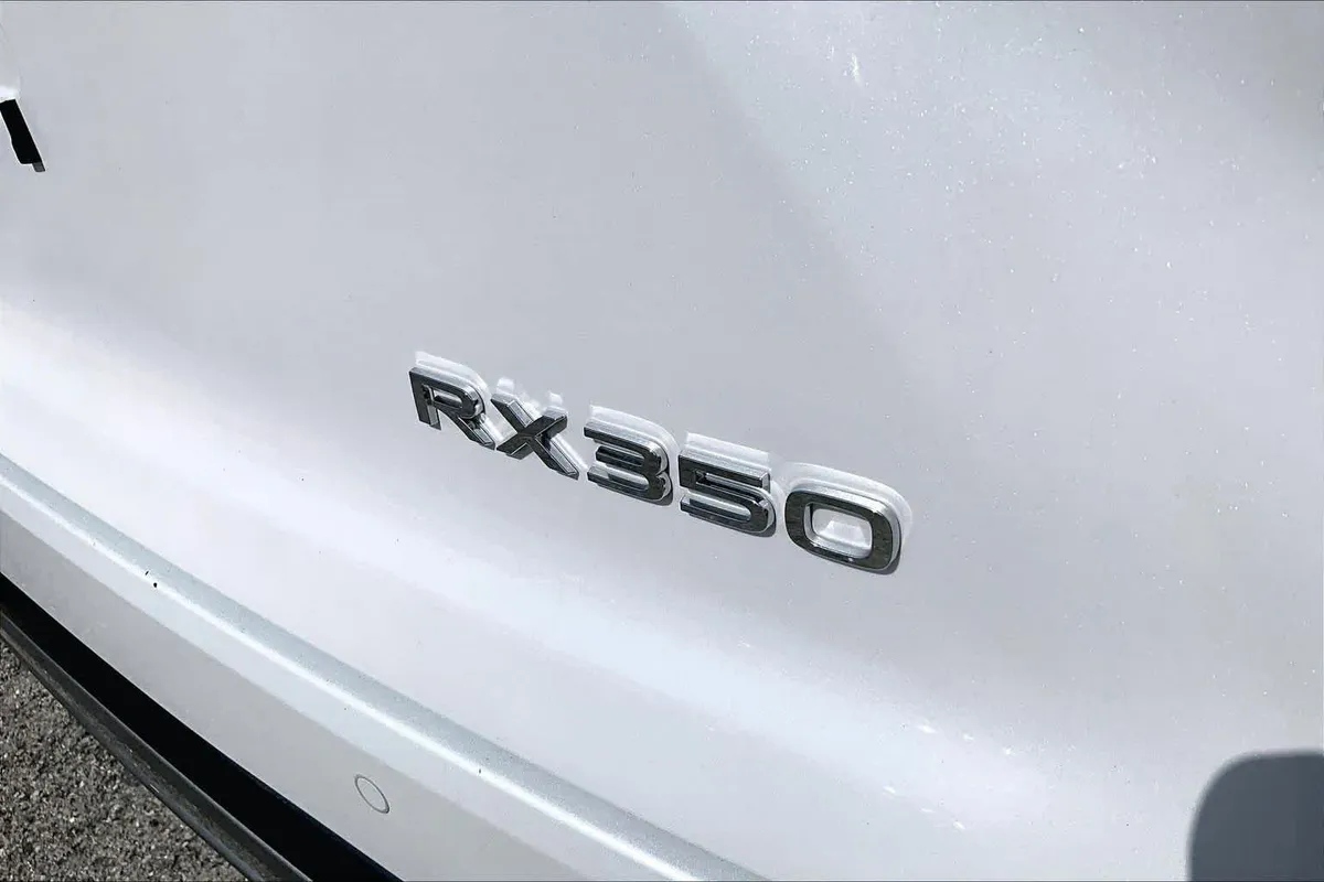 2024 Lexus RX 350 Luxury thumbnail 10
