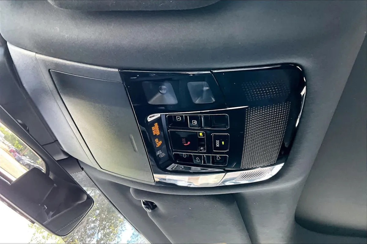 2024 Lexus RX 350 Luxury thumbnail 32