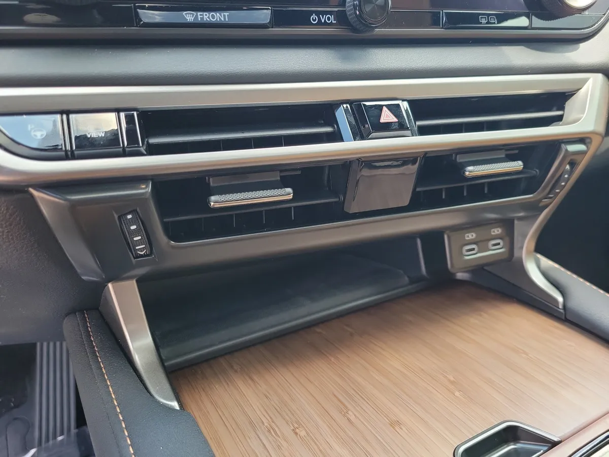 2024 LEXUS RX 350 Premium Plus thumbnail 17