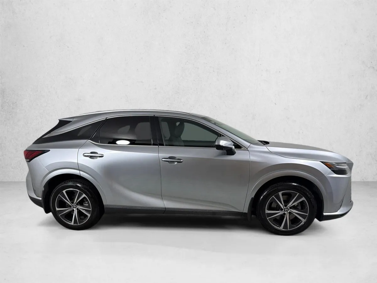 2024 Lexus RX RX 350 thumbnail 4